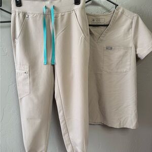 FIGS Scrubs Set in Boulder XS/XXS Petite